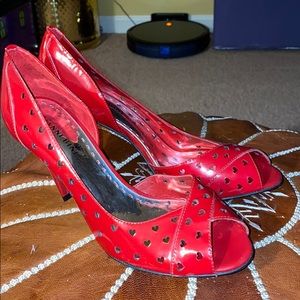 Adorable Red Patent Gianni Bini peep toes